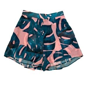 - SHOW ME YOUR MUMU Pink & Green/Blue
Tropical Floral Flowy Shorts #G62